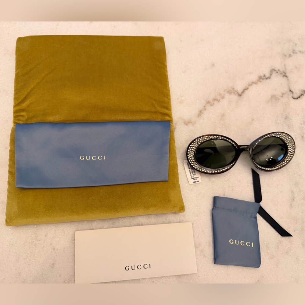Gucci Women's Sunglasses - Picture 5 of 11